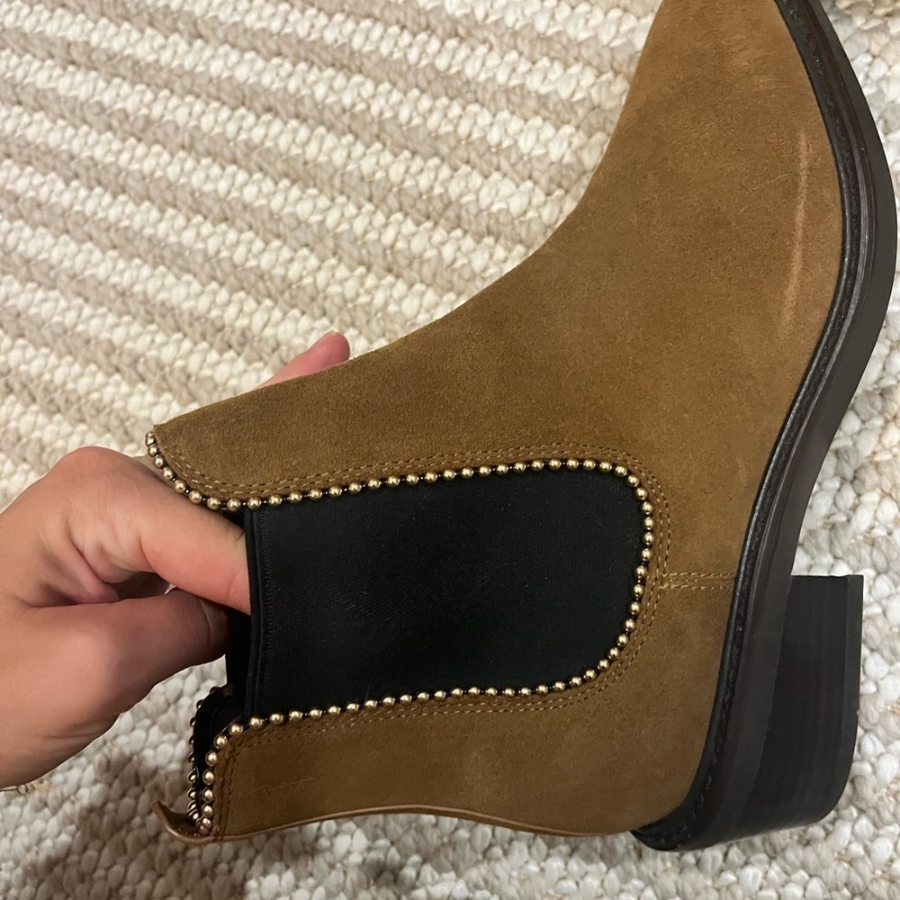 Coach Bowery Beadchain Chelsea Boots - Picture 5 of 9